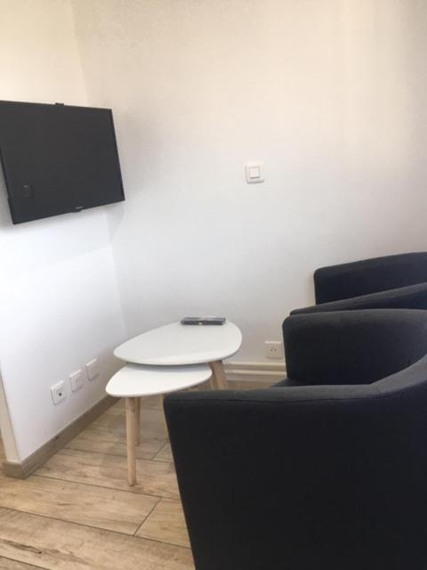 Joli Studio 21 M2 Avec Parking Prive Apartment อิกซ์เลส์แบ็งส์ ภายนอก รูปภาพ